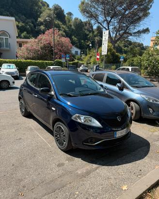 Lancia y 2019 gpl Ecochic gpl casa madre