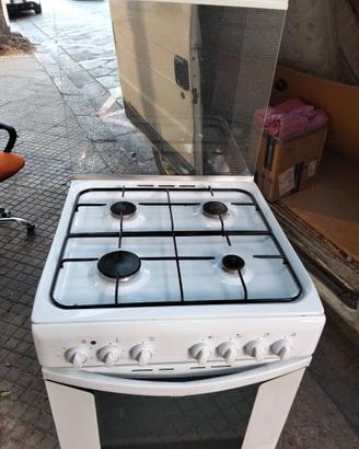 Cucina a gas forno elettrico