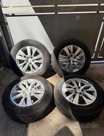Kit 4 cerchi in lega con gomme peugeot 3008