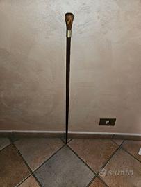 Bastone antico con pomolo