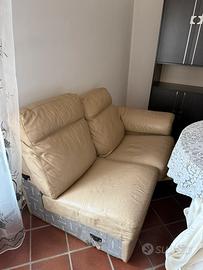 Divano tre posti
