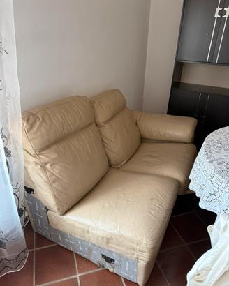 Divano tre posti