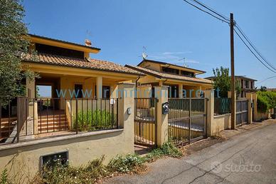 Villetta a schiera di 100 m² con 2 locali e box au