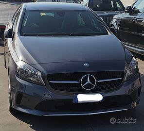 MERCEDES-BENZ W176 classe A 180d Business