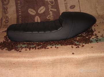 Sella nera lunga con codino NUOVA YAMAHA DT360