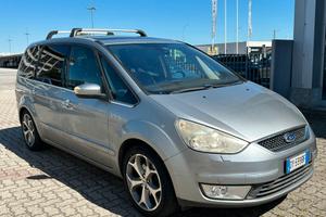 Ford Galaxy 2.2 TDCi 175 CV Ghia DPF