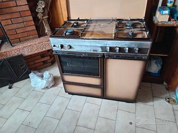 cucina a gas funzionante  solo ritiro
