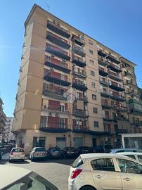 2 LOCALI A TARANTO