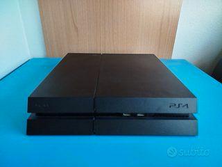 PlayStation 4 + 2 controller + 9 giochi
