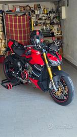 Ducati streetfighter v4s 