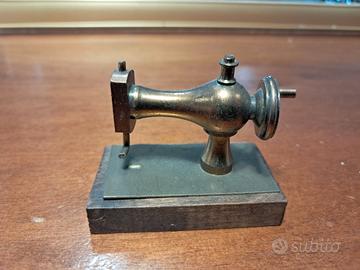 soprammobile macchina cucire