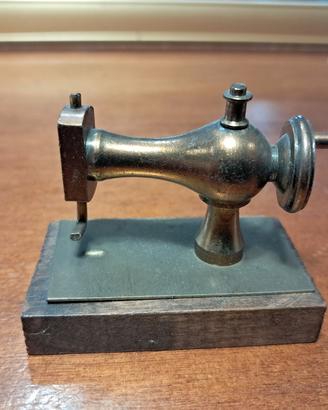 soprammobile macchina cucire