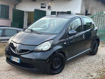 Toyota Aygo 1.0 12V VVT-i 5P NOW AUTOMATICA NEOPAT