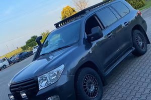 Toyota land cruiser vdj200
