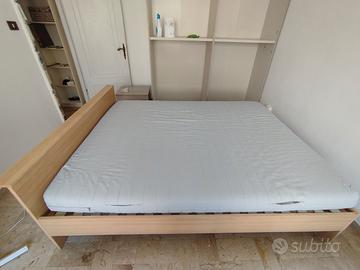 Letto con rete a doghe