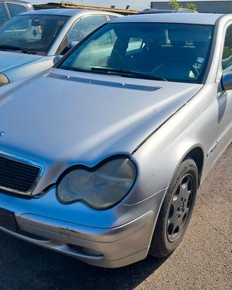 Mercedes classe C w203 anno 2006 ricambi usati