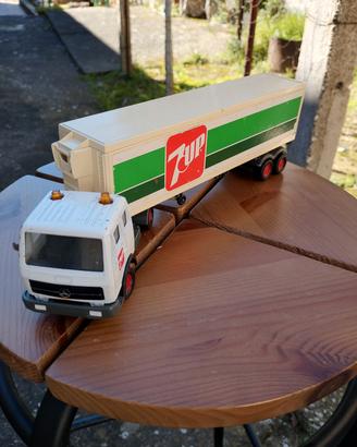 Camion Matchbox Sevenup