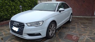 AUDI A3 Sedan 1.6 TDI clean diesel Ambiente