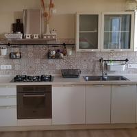 Cucina completa di elettrodomestici