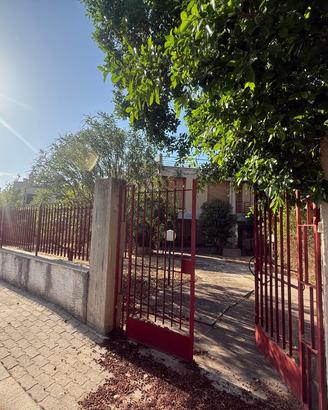 Villa Indipendente con giardino