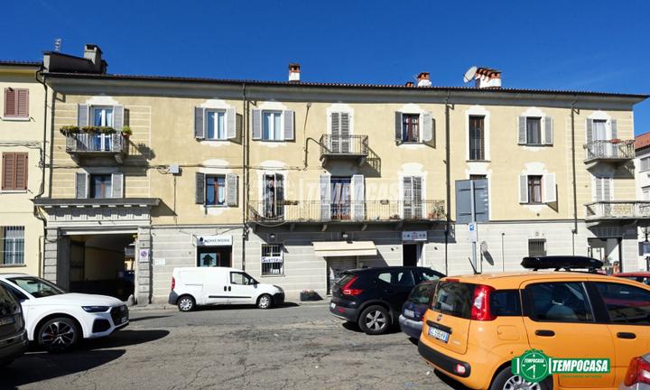 2 LOCALI RISTRUTTURATO IN VIA ROLLE