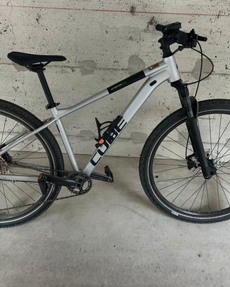 Mountain bike cube