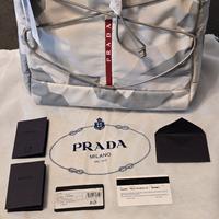 Zaino Prada in tessuto tecnico re-nylon nuovo