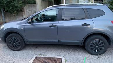nissan Qashqai 1.5 7 posti