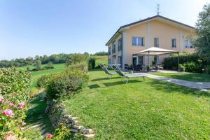 Villa di 287 m² con 5 locali e box auto doppio a O