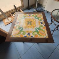 Tavolino in Ferro Battuto decorato a Mano