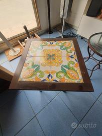 Tavolino in Ferro Battuto decorato a Mano