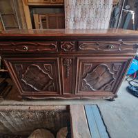 Mobile in legno massello stile classico