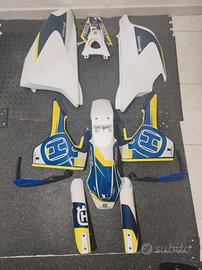Plastiche Husqvarna 701 supermoto 