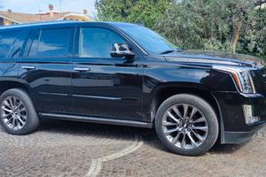 CADILLAC ESCALADE 6.2 V8