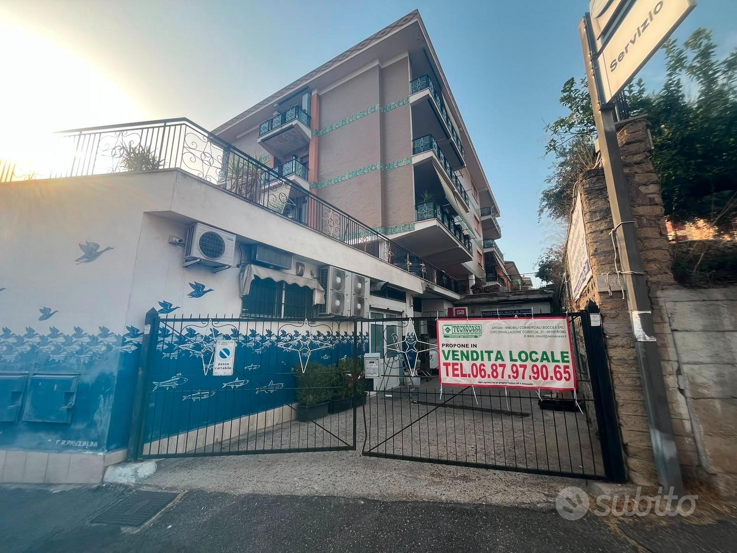 Boccea - locale con doppio accesso su via principa - Vista 2