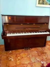 Pianoforte a muro Pearl River