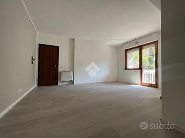 MONOLOCALE A PERUGIA