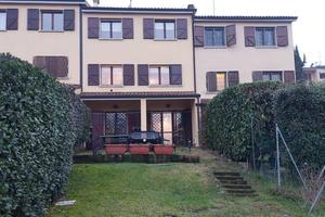 Villetta a schiera di 200 m² con più di 5 locali e
