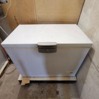  freezer a pozzetto BEKO modello HSA32520