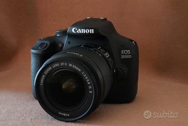 Canon EOS 2000D + Obiettivo EF-S 18-55 IS II