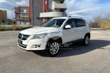 VOLKSWAGEN Tiguan 2.0 16V TDI DPF Sport & Style (1