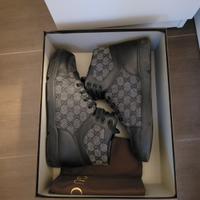 Scarpe Gucci n°44 (vestono grandi quindi 45)