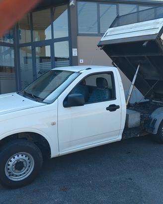 Isuzu d max ribaltabile e gancio traino
