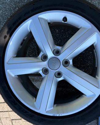 SET 4 CERCHI ORIGINALI AUDI + 4 GOMME ESTIVE