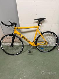 Bicicletta scatto fisso Aventon alluminio