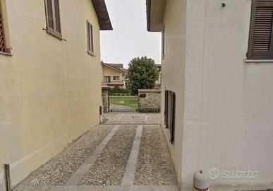 Villa a Usmate Velate