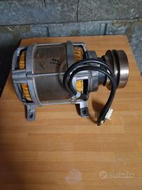 Motore lavatrice Zanussi LC7