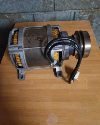 Motore lavatrice Zanussi LC7