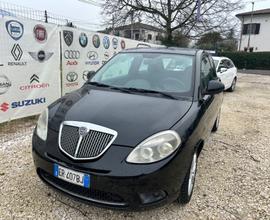 Lancia Ypsilon 1.3 MJT 75 CV Unyca