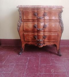 comodini in stile Luigi XV